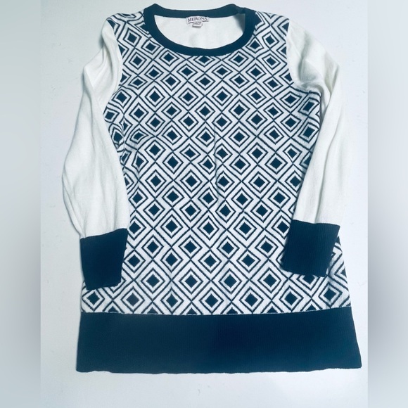 Merona Navy and White Diamond Pattern 3/4 sleeve Sweater - Picture 1 of 9